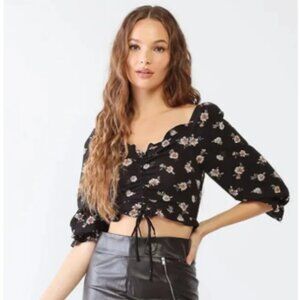 Floral Print Ruched Front Adjustable Tie Crop Top 3